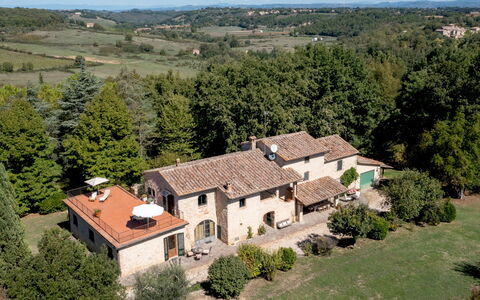 Casale del Timignano, Private Villa with Huge Gard: Bâtiment, Maison, Zone Résidentielle, Domicile, Toit, Architecture, Paysage, Façade, Quartier, Zone Rurale