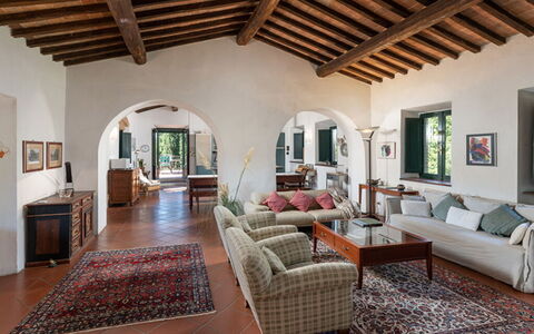 Casale del Timignano, Private Villa with Huge Gard: Meubles, Domicile, Design Intérieur, Sol, Chaise, Plafond, Pièce, Salon, Plante D'Appartement