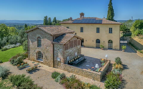 Villa del Mangia, 5Panoramic Pool and Chef Service: Arbuste, Domicile, Biens, Chalet, Ferme, Jardin, Villa, Mur De Pierre, Aménagement Paysager, Manoir