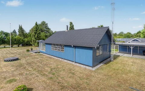 Thorir - 500M from the Sea: Biens, Ombre, Allée, Ferme