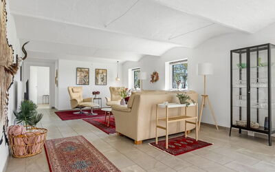 Ilsebeth - 400M from the Sea