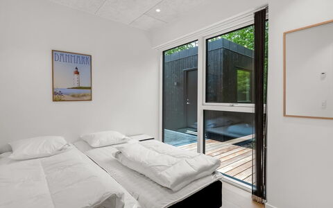 Hortense - 900M from the Sea: Bois, Sol, Appartement, Dur, Chambre, Tache De Bois, Daylighting, Lit, Hôtel, Accueil Porte