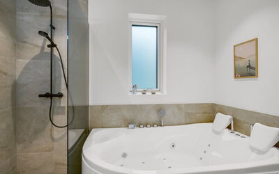 Hortense - 900M from the Sea