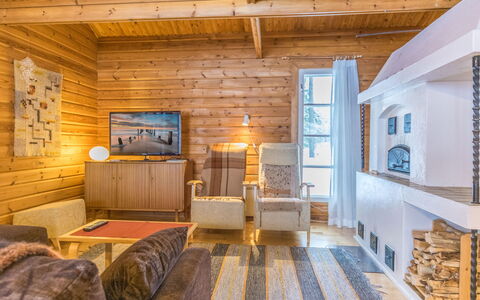 Karinkunnas: Piscine, Chaîne De Montagnes, Eco Hôtel, Recours, Biens, Vallée, Villa, Aménagement Paysager, Ville Resort, Arrière-Cour