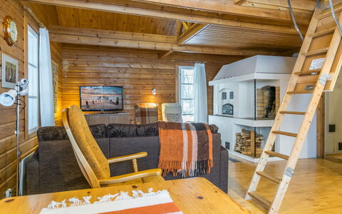 Karinkunnas: Piscine, Chaîne De Montagnes, Eco Hôtel, Recours, Biens, Vallée, Villa, Aménagement Paysager, Ville Resort, Arrière-Cour