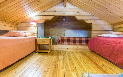 Karinkunnas: Piscine, Chaîne De Montagnes, Eco Hôtel, Recours, Biens, Vallée, Villa, Aménagement Paysager, Ville Resort, Arrière-Cour