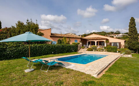 Villa Philipp: Ombre, Balcon, Hôtel, Villa, Recours, Mobilier De Jardin