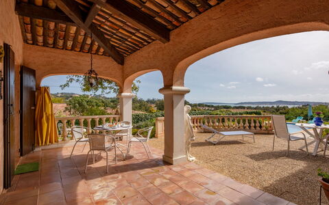 Villa Philipp: Ombre, Balcon, Hôtel, Villa, Recours, Mobilier De Jardin