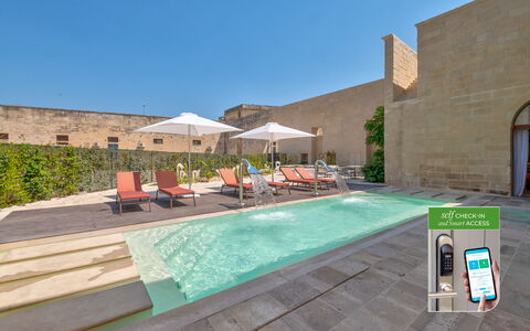 Corte Dei Granai Raro Rooms Collection: Piscine, Cour, Hôtel, Plante D'Appartement, Hacienda