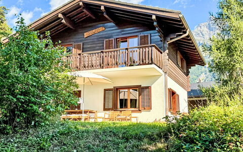 Katanga: Maison, Chalet, Domicile, Toit, Zone Rurale, Porte, Ferme, Porche, Balcon