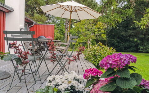 Lauri - 2.3Km from the Sea: 