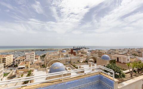 Infinite Viewpoint: Mer, Recours, Piscine, Hôtel, Balcon, Station Balnéaire, Ville Resort, Villa, Plage, Balustrade