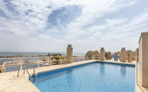 Infinite Viewpoint: Mer, Recours, Piscine, Hôtel, Balcon, Station Balnéaire, Ville Resort, Villa, Plage, Balustrade