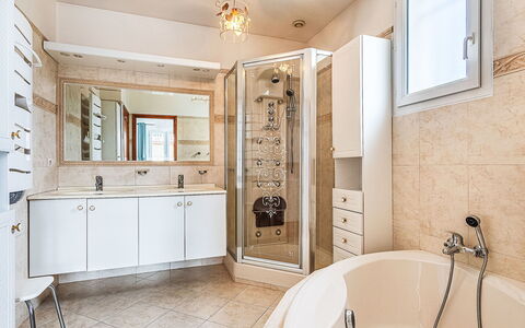 Villa la Pivoine: Design Urbain, Ombre, Aménagement Paysager, Parc, Ville Resort, Recours