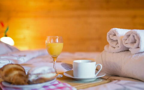 Lea: Meubles, Serveware, Linge, Petit Déjeuner, Vaisselle, Aliments, Coupe, Tasse À Thé