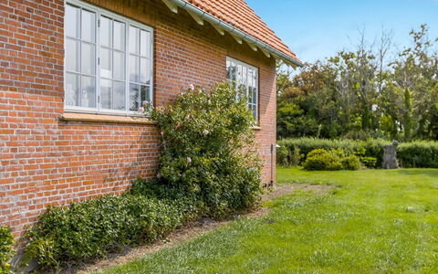 Freja - 12Km from the Sea: Biens, Ferme