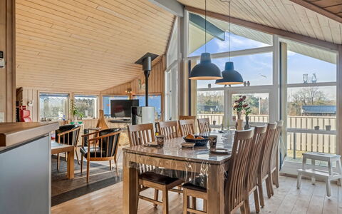 Anline - 600M to the Fjord: Design Intérieur, Plafond, Appartement, Sol, Meubles, Sol, Pièce, Éclairage, Domicile, Canapé