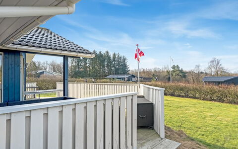 Anline - 600M to the Fjord: Design Intérieur, Plafond, Appartement, Sol, Meubles, Sol, Pièce, Éclairage, Domicile, Canapé