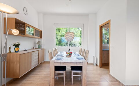 Vista Bernia: Meubles, Design Intérieur, Sol, Mur, Table, Sol, Bois, Salle À Manger, Table Cuisine Et Salle A Manger, Chaise
