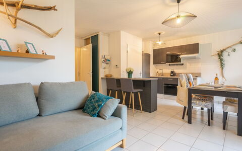 Les Jardins D'Aunis: Design Intérieur, Meubles, Bois, Sol, Plafond, Sol, Appartement, Pièce, Domicile, Salon