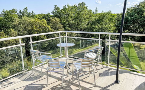 Castellas: Balustrade, Balcon, Plate-Forme, Mobilier De Jardin, Chaise, Métal, Clôture, Porche, Ombre, Dur