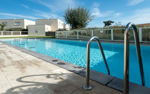 La Dune: Piscine, Recours, Composite, Ombre, Caractéristique De L'Eau, Thermes, Mobilier De Jardin, Aménagement Paysager, Eco Hôtel, Hôtel