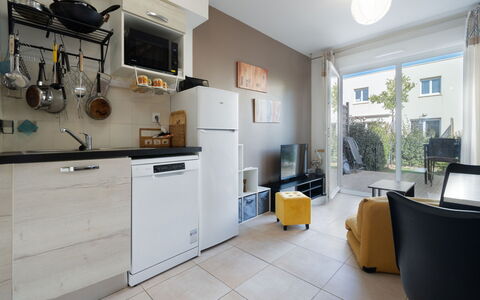 La Dune: Meubles, Design Intérieur, Sol, Sol, Cuisine, Pièce, Principaux Appliance, Cabinetry, Plafond, Éclairage