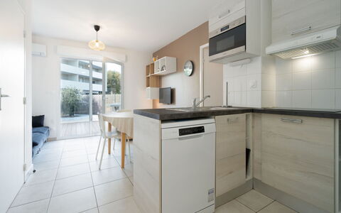 La Dune: Comptoir, Design Intérieur, Cuisine, Sol, Cabinetry, Sol, Meubles, Principaux Appliance, Domicile, Évier