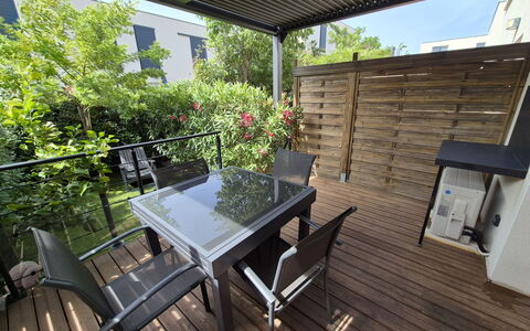 La Dune: Meubles, Mobilier De Jardin, Chaise, Table, Tableau De Plein Air, Sol, Plate-Forme, Balcon, Ombre, Patio