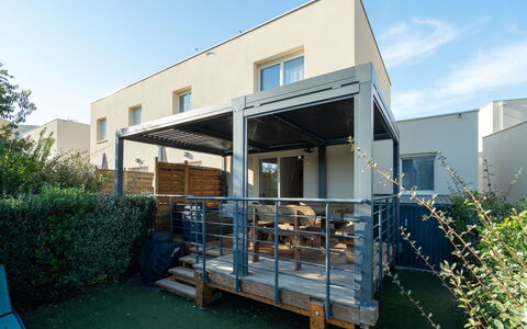 La Dune: Meubles, Ombre, Balcon, Mobilier De Jardin, Porche, Structure En Plein Air, Pergola, Plate-Forme, Chaise, Patio