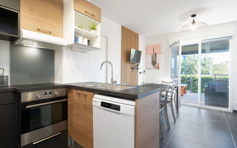 La Dune: Meubles, Design Intérieur, Comptoir, Cuisine, Sol, Cabinetry, Principaux Appliance, Sol, Appartement, Domicile