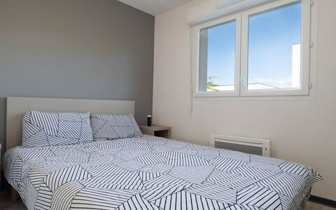 La Dune: Lit, Literie, Chambre, Design Intérieur, Drap De Lit, Mur, Meubles, Sol, Sol, Bois