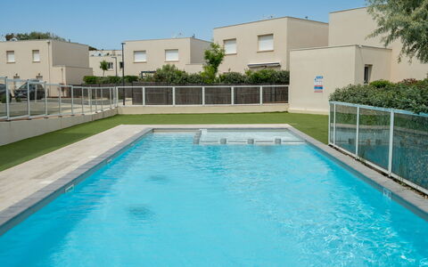 La Dune: Piscine, Zone Résidentielle, Recours, Composite, Design Urbain, Thermes, Appartement, Caractéristique De L'Eau, Ombre, Aménagement Paysager