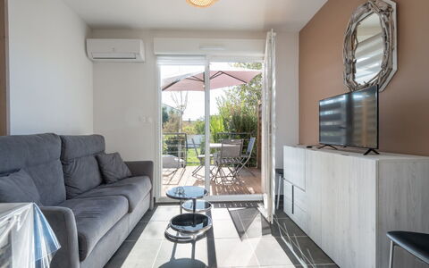 La Dune: Meubles, Bois, Design Intérieur, Sol, Cuisine, Cabinetry, Sol, Pièce, Principaux Appliance, Placard