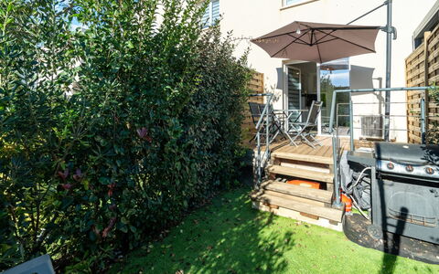 La Dune: Meubles, Bois, Design Intérieur, Sol, Cuisine, Cabinetry, Sol, Pièce, Principaux Appliance, Placard