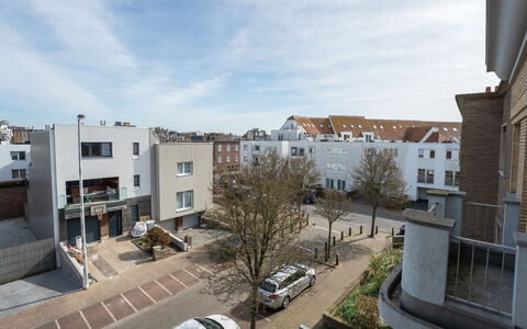 Les Citrinelles with Parking: Bâtiment, Fenêtre, Zone Résidentielle, Appartement, Ville, Zone Urbaine, Quartier, Façade, Domicile, Design Urbain