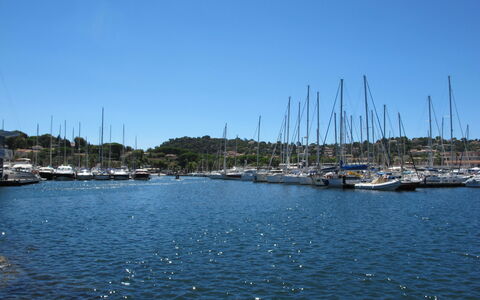 Les Villas de la Baie: Bateau, L'Eau, Marina, Plan D'Eau, Navire, Ressources En Eau, Bateaux Et Nautique - Materiel Et Fournitures, Voie Navigable, Mât, Port