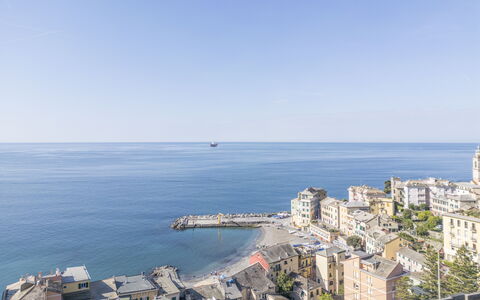 Central Design Flat With Parking, Bogliasco: Bleu, L'Eau, Plan D'Eau, Ressources En Eau, Horizon, Côte, Mer, Cotiers Et Relief Océaniques, Ville, Voie Navigable