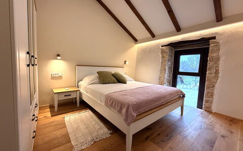 Casa Rossa Ac, Wifi, Prodol - Croazia: Lit, Meubles, Design Intérieur, Chambre, Mur, Sol, Sol, Drap De Lit, Bois, Literie