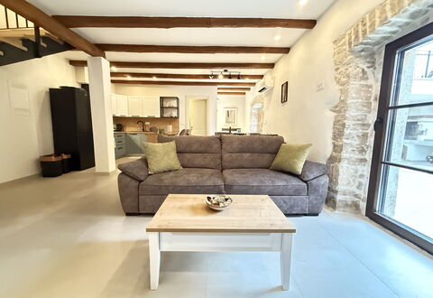 Casa Rossa Ac, Wifi, Prodol - Croazia: Meubles, Design Intérieur, Sol, Canapé, Sol, Bois, Pièce, Table, Salon, Plafond