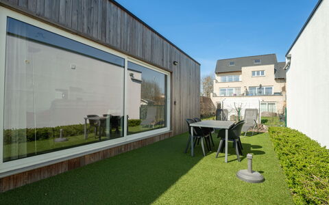 Bredene 484: Domicile, Jardin, Pelouse, Cour, Aménagement Paysager, Arrière-Cour, Gazon Artificiel, Daylighting, Cour, Canidae