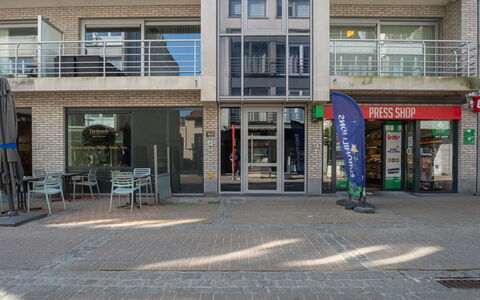 Ter Duyne with Balcony: Appartement, Balcon, Lumber, Hôtel, Porche, Cabane En Rondins