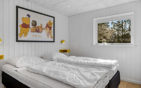 Sunna - 1.2Km from the Sea: Chambre, Literie, Gelé, Drap De Lit, Cadre De Lit, Lit, Neige, L'Hiver, Planche