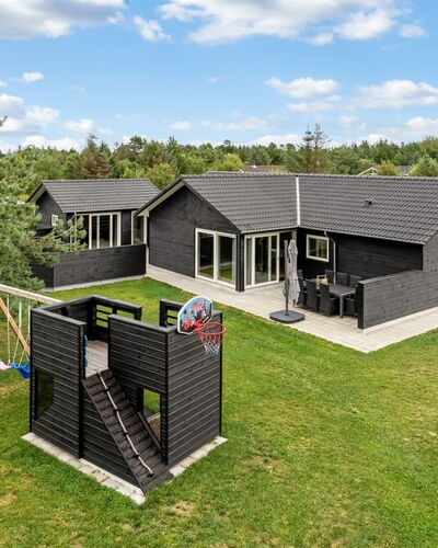 Frederikke - 990M from the Sea