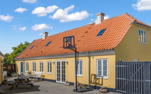 Rami - 250M from the Sea: Biens, Ombre, Allée, Ferme