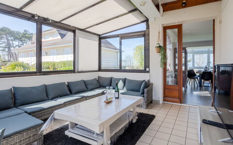 La Maison du Phare: Zone Résidentielle, Arbuste, Maison, Jardin, Domicile, Lot Terre, Toit, Ombre, Pelouse