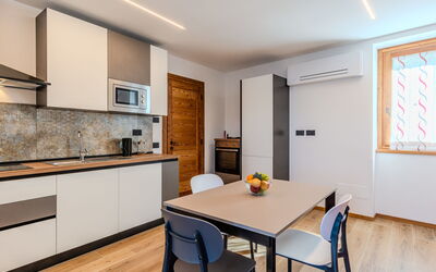 Martin Pescatore 639.3: Meubles, Design Intérieur, Sol, Bois, Plafond, Cuisine, Sol, Pièce, Éclairage, Comptoir