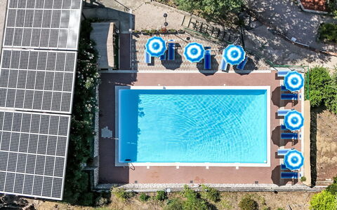 Magione 120: Piscine, Recours, Mobilier De Jardin, Composite, Loisir, Eco Hôtel, Thermes, Hôtel, Balancelle, Ville Resort