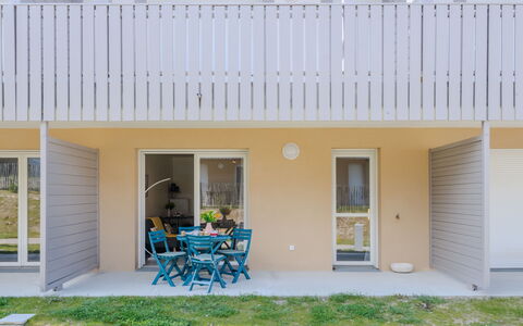 Mimizan 217: Façade, Domicile, Composite, Ombre, Béton, Balcon, Biens, Siding, Cour