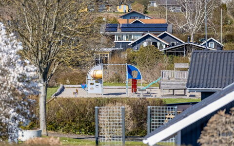 Aika - 450M from the Sea: Bois, Toit, Domicile, Maison, Architecture, Siding, Lot Terre, Chalet, Cabanon, Batiments Jardin